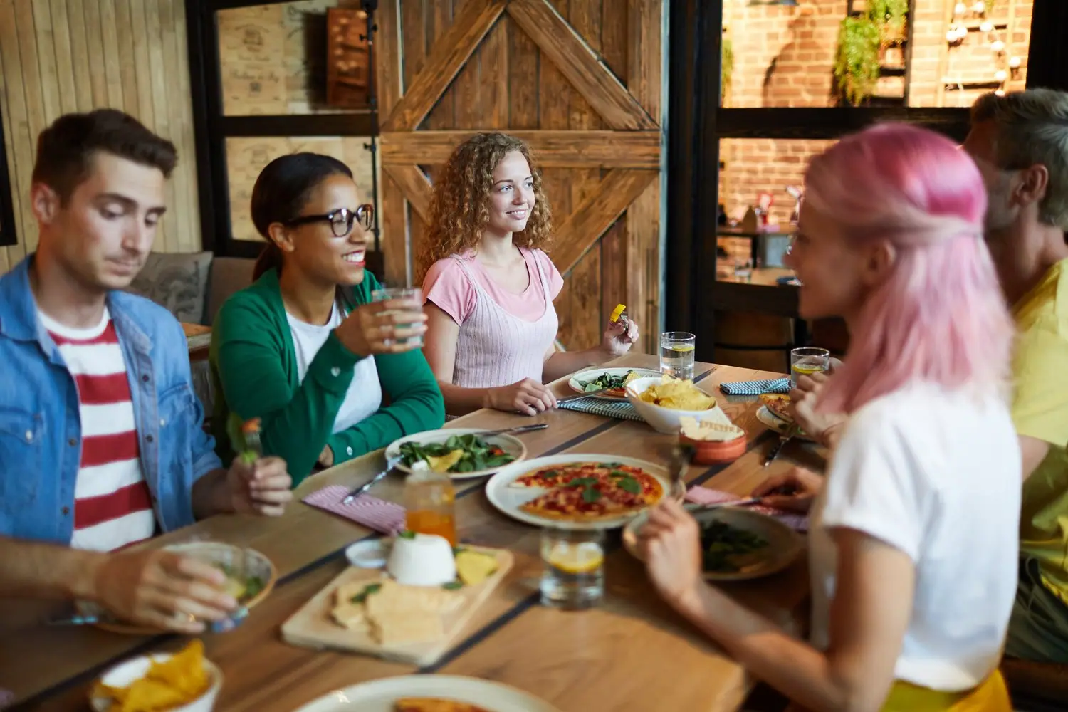 Lokalna gastronomia: przewodnik po zdrowych miejscach