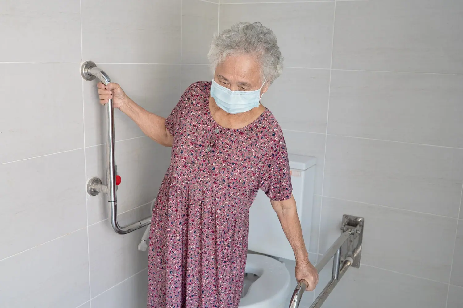 Strażackie programy dla seniorów: bezpieczeństwo w życiu codziennym