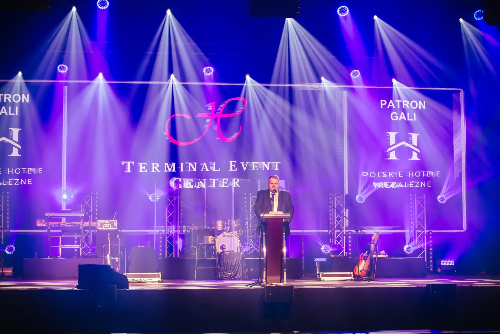 Co musi mieć hala, żeby dało się w niej zagrać koncert